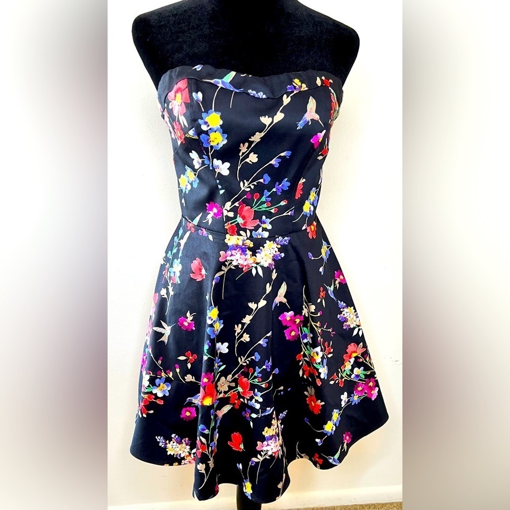 Express Black strapless fit and flare floral sweetheart mini dress zip back 4
